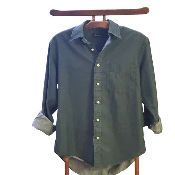Nautica Solid Green Button-Up Shirt Men’s M Classic Casual Relaxed Fit - Picture 1 of 5